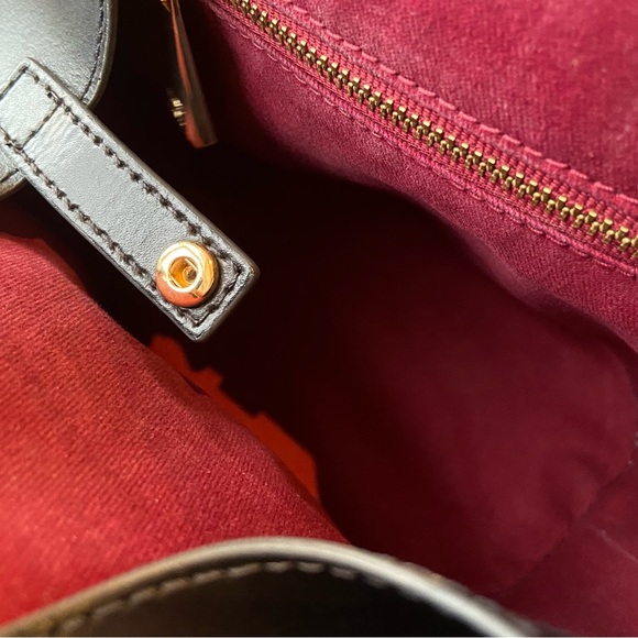 DANSE LENTE BLACK LEATHER BUCKET BAG JOHNNY GOLD HW - Picture 14 of 16